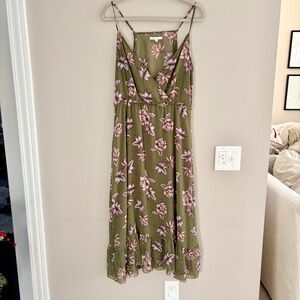 Avec Les Filles Olive Floral Maxi Dress